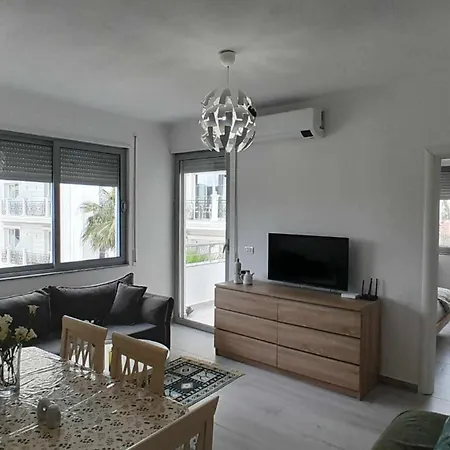 Vigga Apartment Golem (Tirana)